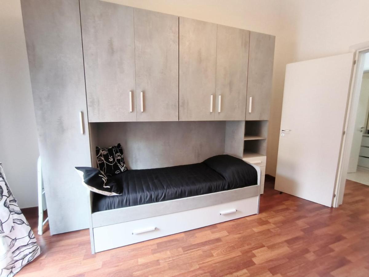 Re Federico II Apartment Catania Bagian luar foto
