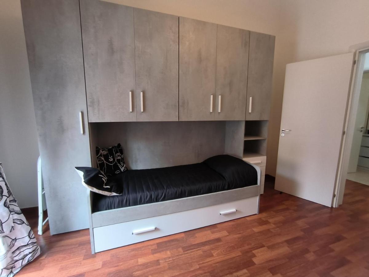 Re Federico II Apartment Catania Bagian luar foto