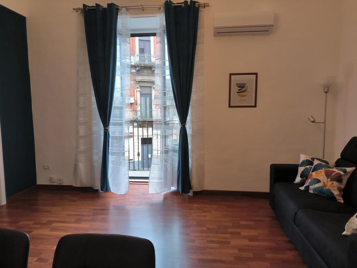 Re Federico II Apartment Catania Bagian luar foto