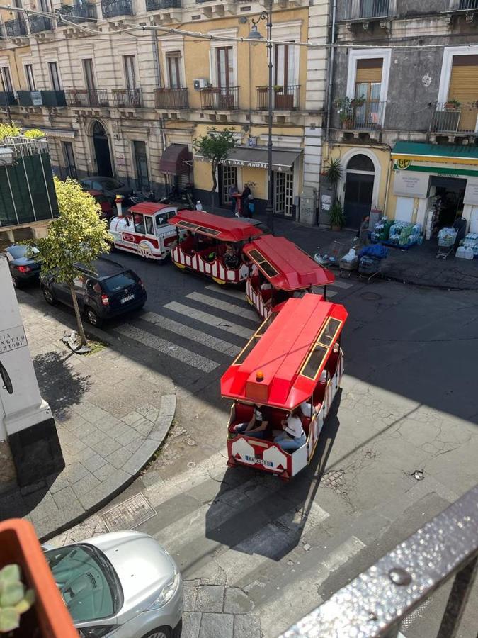 Re Federico II Apartment Catania Bagian luar foto