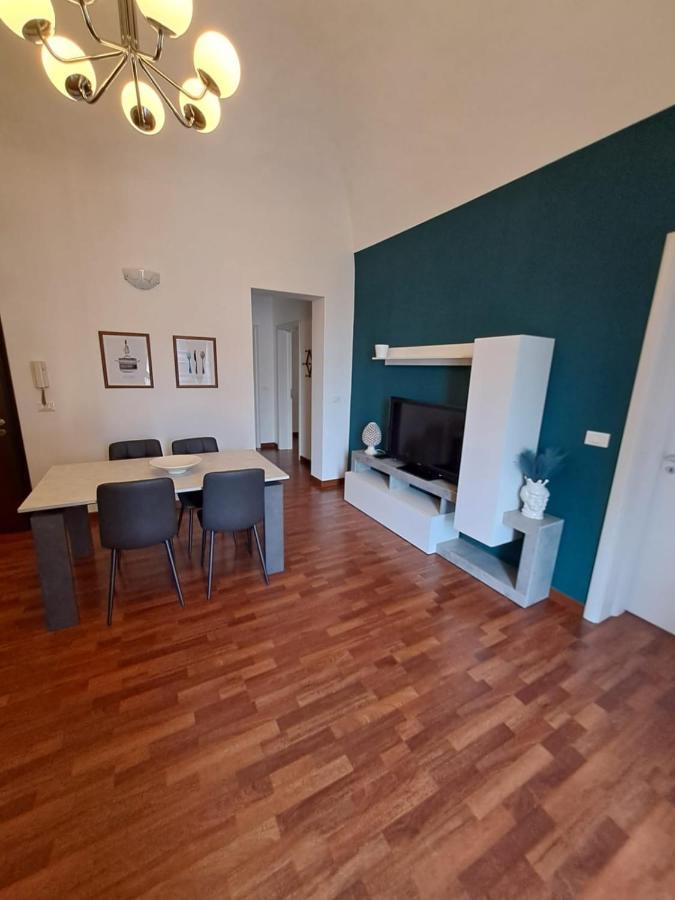 Re Federico II Apartment Catania Bagian luar foto